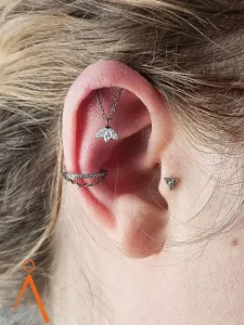 percing oreille à Annonay